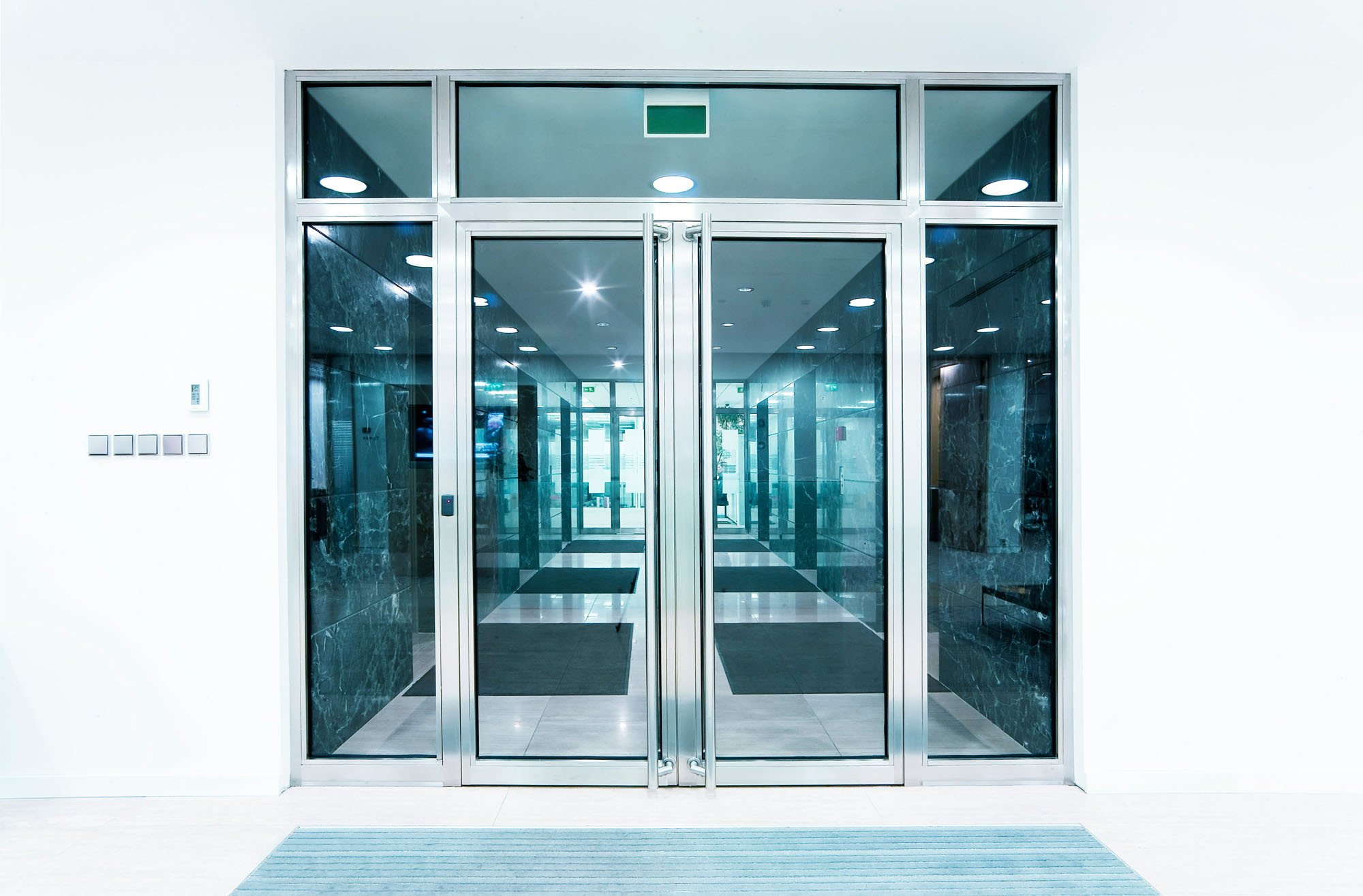 Create a safe and welcoming entrance for your office. Armatis provides integrated solutions for access control, glass security doors, and smart door systems.