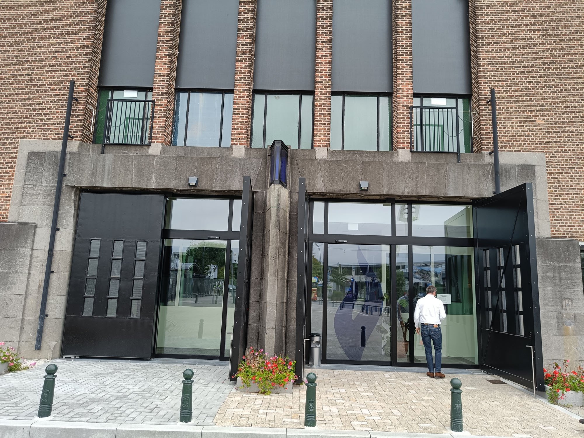 Solutions de sécurité certifiées et personnalisées par Armatis. La confiance des agences gouvernementales, de la police et du système judiciaire.